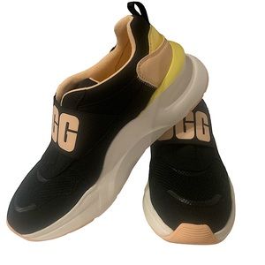 UGG
logo-print slip-on sneakers